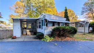 4017 Lake Rd Unit 17, Conneaut, OH 44030