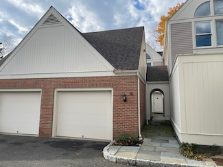 8 Sedgewick Village Ln, Darien, CT 06820