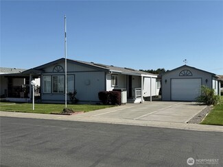 312 S Columbia Center Blvd Unit 69, Kennewick, WA 99336