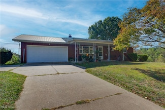 1701 New England Ridge Rd, Washington, WV 26181