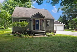 16270 152nd Ave, Spring Lake, MI 49456
