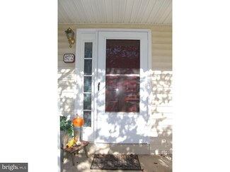 872 Amber Ln, West Chester, PA 19382