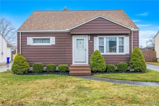 99 Cambridge Ave, West Seneca, NY 14224