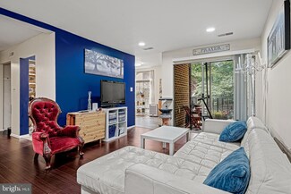 3366 Woodburn Rd Unit 12, Annandale, VA 22003