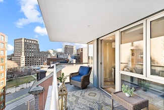 101 Broad St Unit 8C, Boston, MA 02110