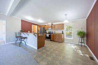 2 Elizabeth Dr, Boscawen, NH 03303