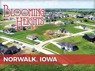 2209 Green Leaf Cir, Norwalk, IA 50211