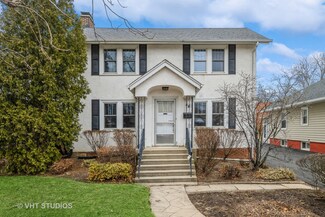 44 Prairie Ave, Highwood, IL 60040