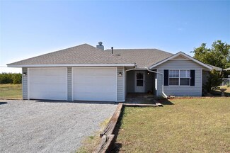 403 S 17th St, Guthrie, OK 73044