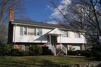 15 Waverly St, Stoneham, MA 02180