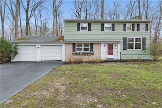 616 Shady Glen Cir, Webster, NY 14580