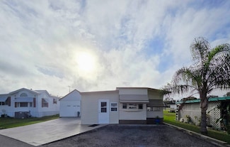 28229 County Road 33 Unit W45, Leesburg, FL 34748