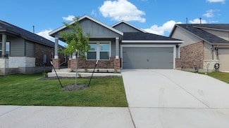 319 Alamito Ave, Kyle, TX 78640