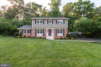 12012 Wayland St, Oakton, VA 22124