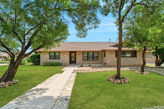711 W Silver Sands Dr, San Antonio, TX 78216