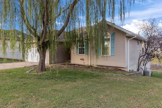 4427 W University St, Springfield, MO 65802