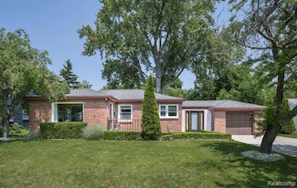1619 E Maple Rd, Birmingham, MI 48009