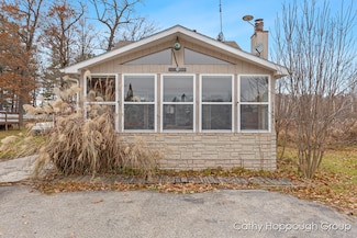 1401 White Birch Dr, Stanton, MI 48888