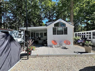179 Saco Ave, Old Orchard Beach, ME 04064