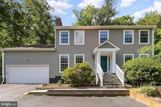 2437 Harpoon Dr, Stafford, VA 22554