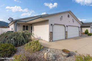 8705 W Yosemite St, Rathdrum, ID 83858