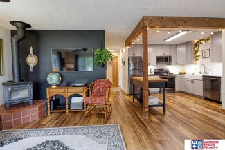 7209 Webster St, Lincoln, NE 68507
