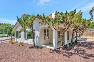 2127 Rancho Verde Dr, Escondido, CA 92025