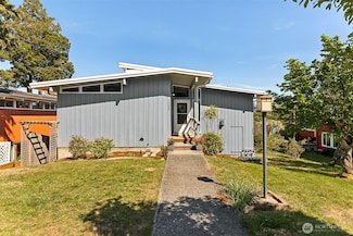 124 Rogers St NW, Olympia, WA 98502