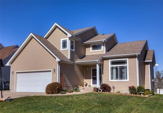 1520 Cedar Dr, Adel, IA 50003