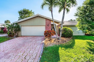 22230 Cameo Dr E Unit 50, Boca Raton, FL 33433