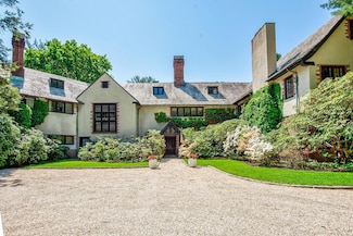 95 Piping Rock Rd, Locust Valley, NY 11560