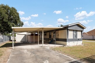 5204 Fiesta Dr, Mission, TX 78574