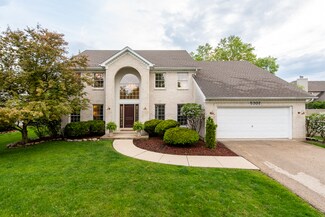 5207 Papaw Dr, Naperville, IL 60564