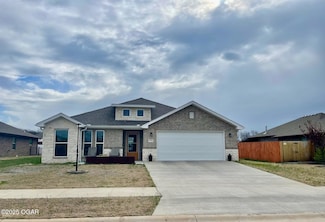 1995 Bogey Ln, Neosho, MO 64850