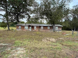 596 Ga Highway 257, Cochran, GA 31014