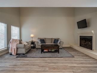 417 Sundance Ln, Edmond, OK 73034