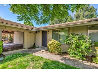 300 Shafer Ln, Jacksonville, OR 97530