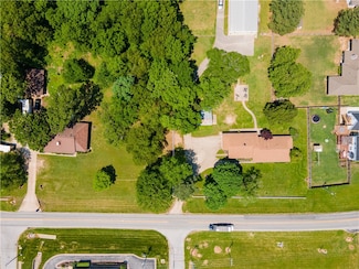 3509 E Central Ave, Bentonville, AR 72712