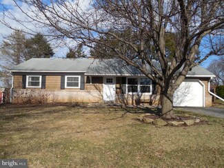 256 Pleasant View Dr, Strasburg, PA 17579
