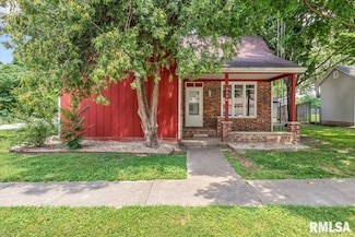 209 W Madison St, Athens, IL 62613