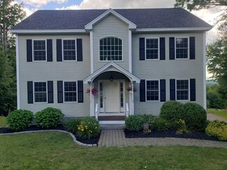 32 Chamberlin Way, New Durham, NH 03855