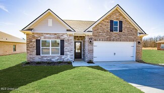 7395 Maple Forest Dr, Horn Lake, MS 38637