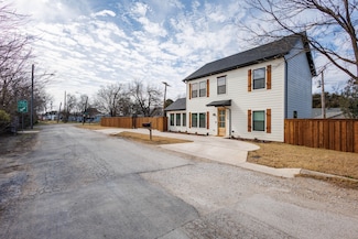 3230 6th Ave, Fort Worth, TX 76110