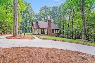 3920 Tilley Morris Rd, Matthews, NC 28105