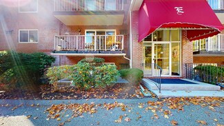 31 Hamlin Ln Unit B21, Needham, MA 02492