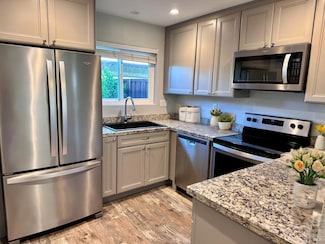 685 Racquet Club Cir, Rohnert Park, CA 94928