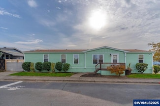 1015 Oak St Unit 71 St, Silverton, OR 97381