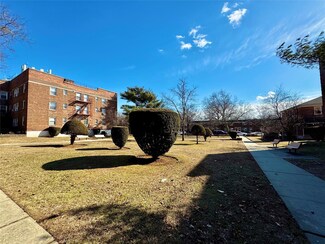 138-29 Jewel Ave Unit 2D, Flushing, NY 11367