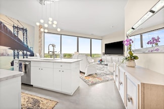 5601 Smetana Dr Unit 918, Minnetonka, MN 55343