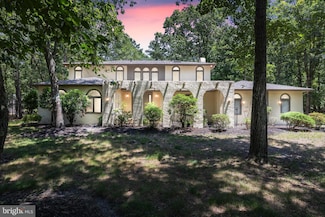 3 Grand Coach Ct, Medford, NJ 08055